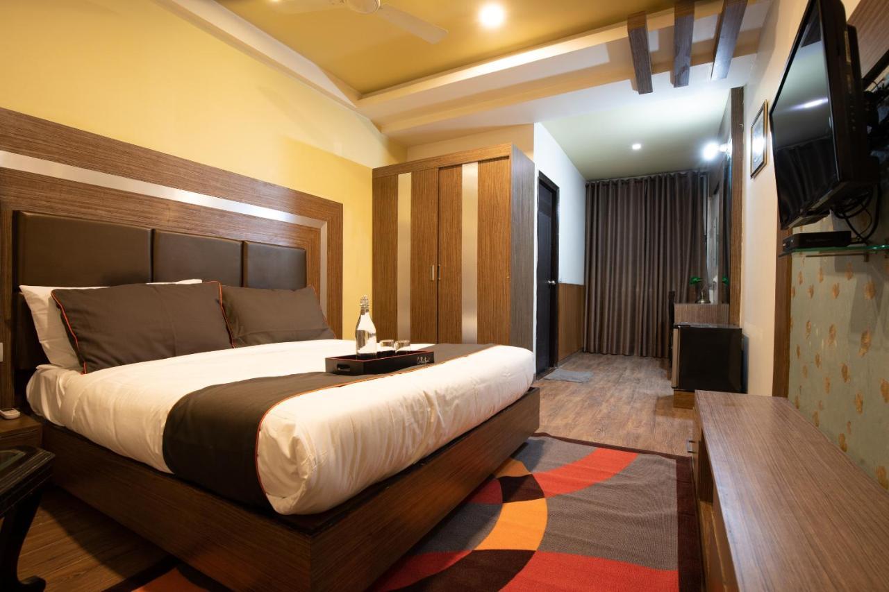 Oyo 79355 Collection O Hotel Adona Meenangadi Экстерьер фото